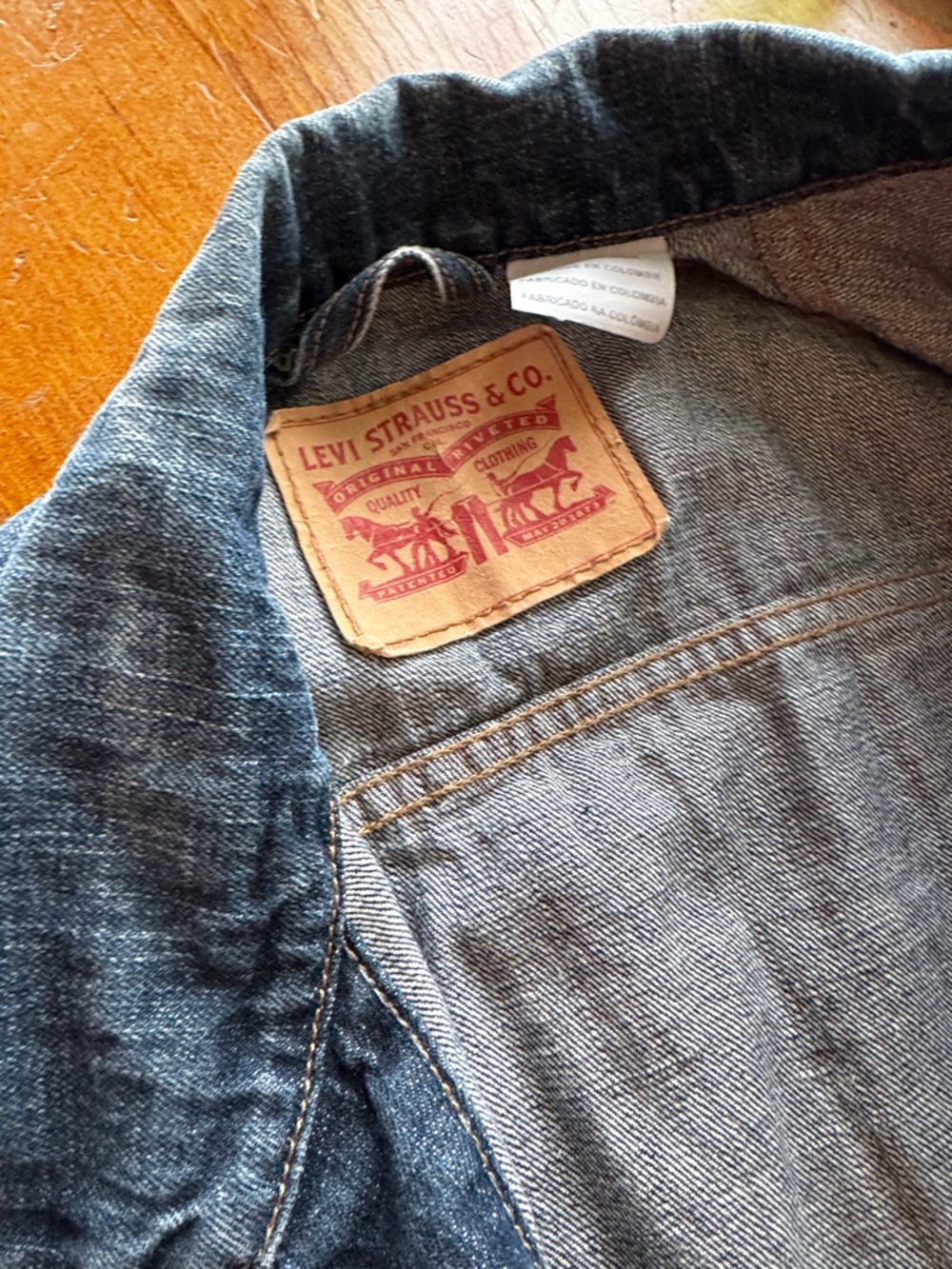 Levi's Dark Indigo Denim Vest - Picture 6 of 6